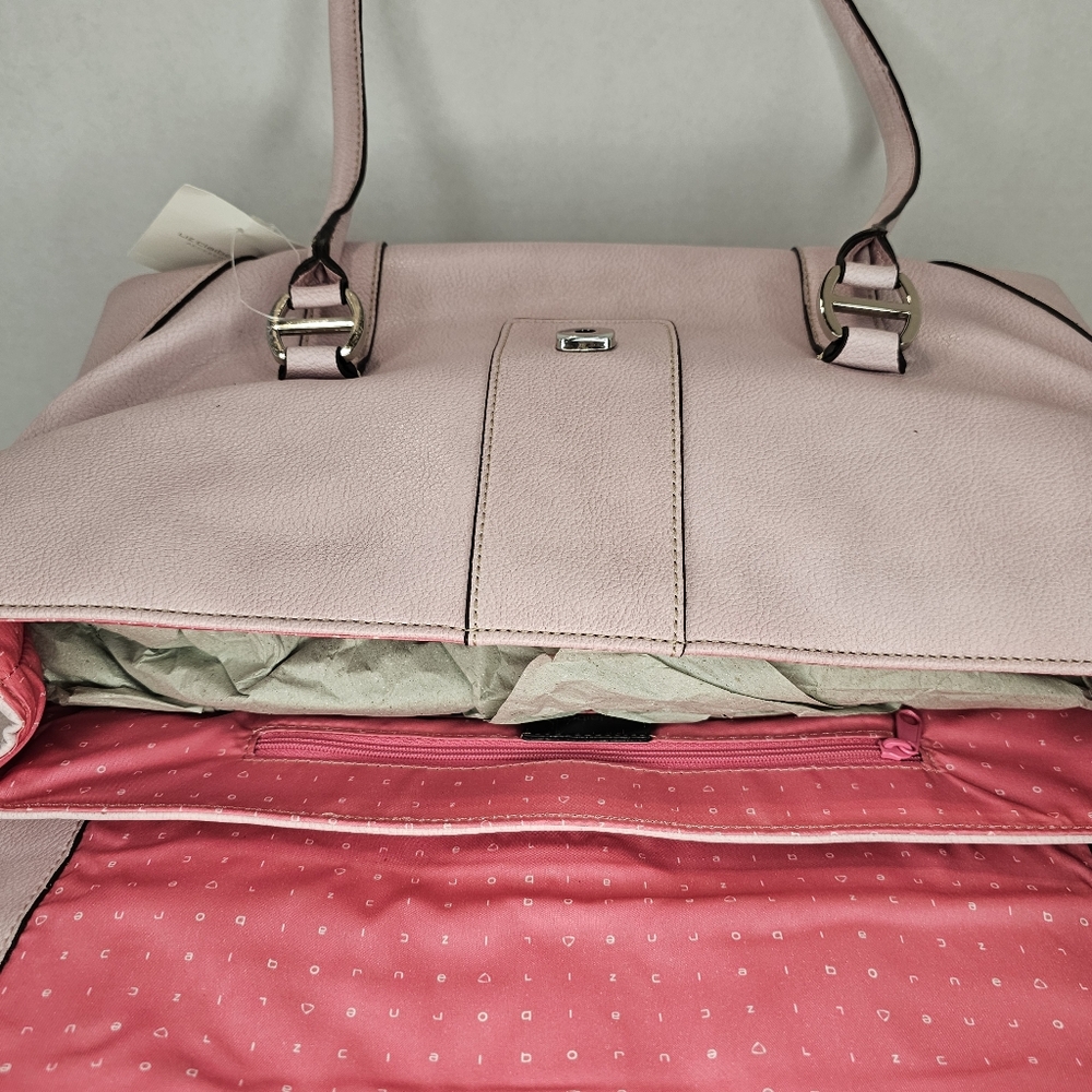 Liz Claiborne Pale Pink Monetray Baguette Purse - Picture 6 of 12